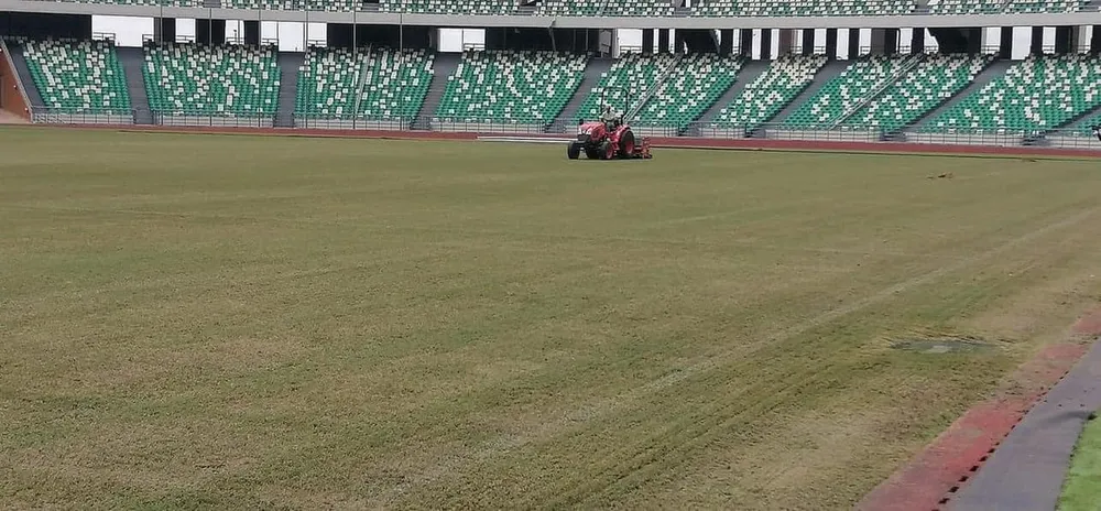 Stade Alassane Ouattara : Des images de l’état de la pelouse 48H après la pluie
