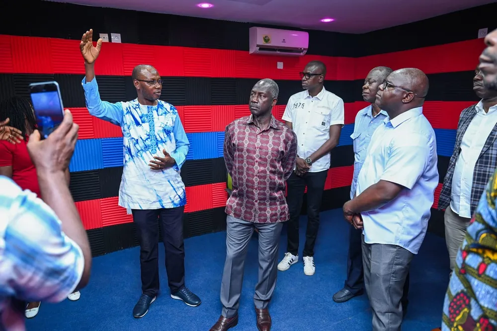Radio Yopougon : Bictogo visite les installations
