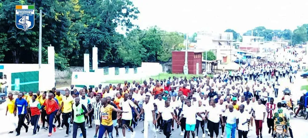 Gendarmes et populations s’unissent par le sport à Séguéla