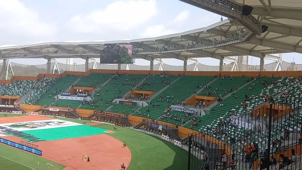 La CAF visite les installations des stades Alassane Ouattara et Félix Houphouët-Boigny