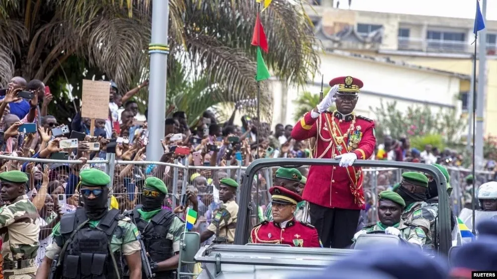 Gabon : les militaires fixent les élections présidentielles en août 2025