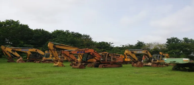 Côte d’Ivoire : un porte-char, des armes et des explosifs saisis sur des sites d’orpaillage illégal