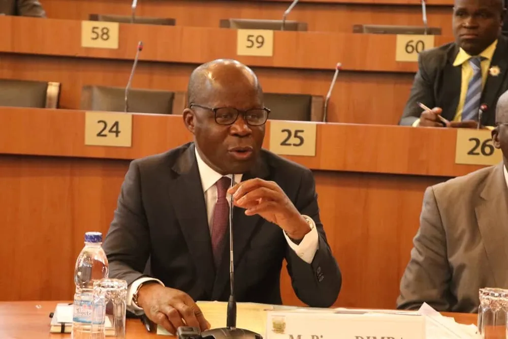 Nouvelle loi sur l’exercice de la médecine en Côte d’Ivoire adoptée : ce qu’il faut savoir