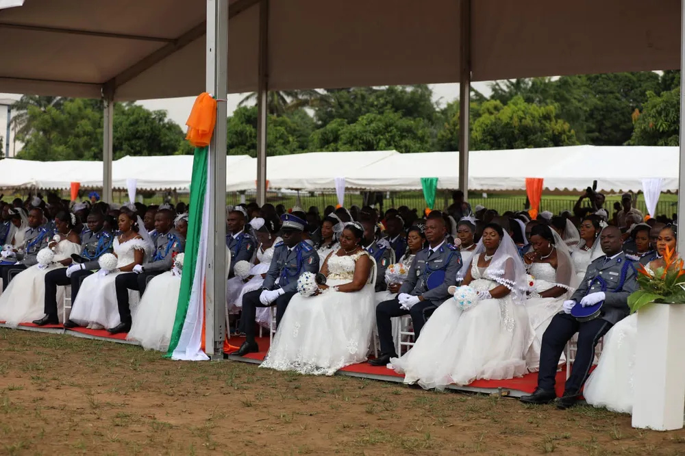 Côte d’Ivoire : mariage collectif de 123 gendarmes, des images