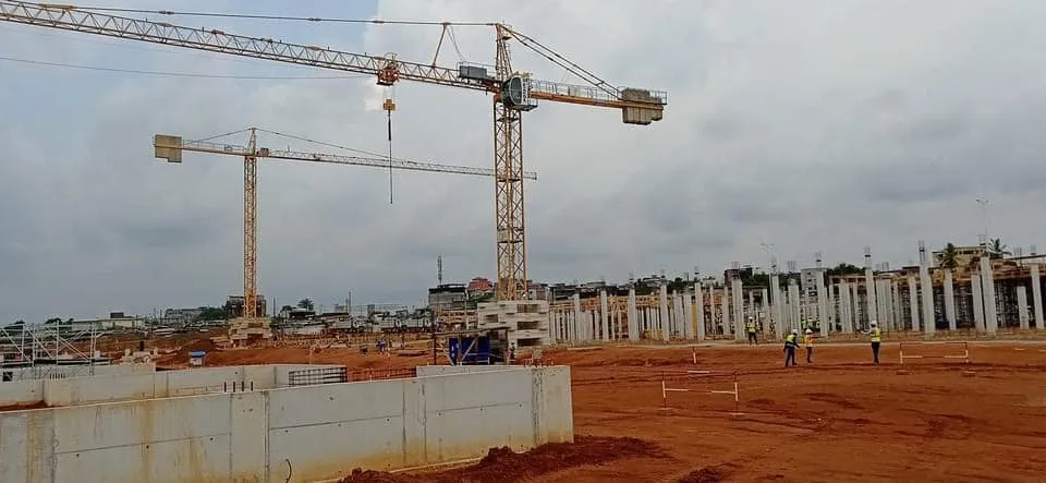 Construction du nouveau marché de Gros de la Gesco, Yopougon : Adama Bictogo sur le chantier, des images