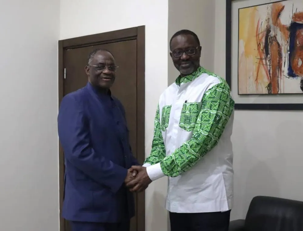 Tidjane Thiam reçoit  Guikahué à la veille de la passation de charges
