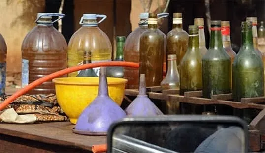 Flambée du prix de l’essence kpayo au Bénin : les consommateurs paient le prix fort
