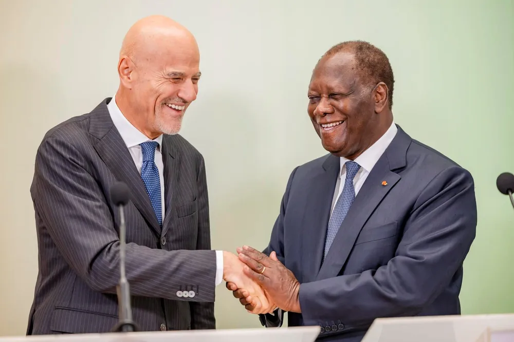 Côte d’Ivoire : Découverte d’un nouveau gisement de pétrole et de gaz, le PDG du Groupe ENI chez Ouattara