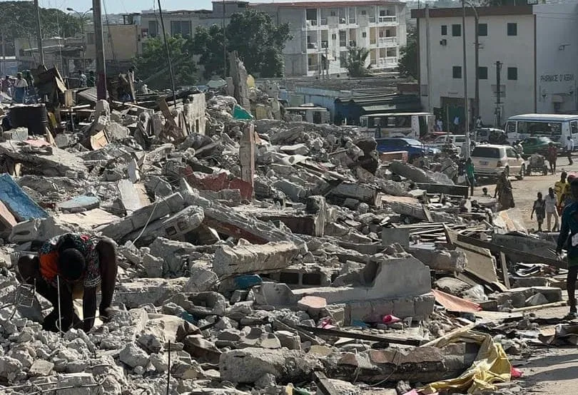 Le déguerpissement des quartiers Château et Bromakoté à Adjamé lancé