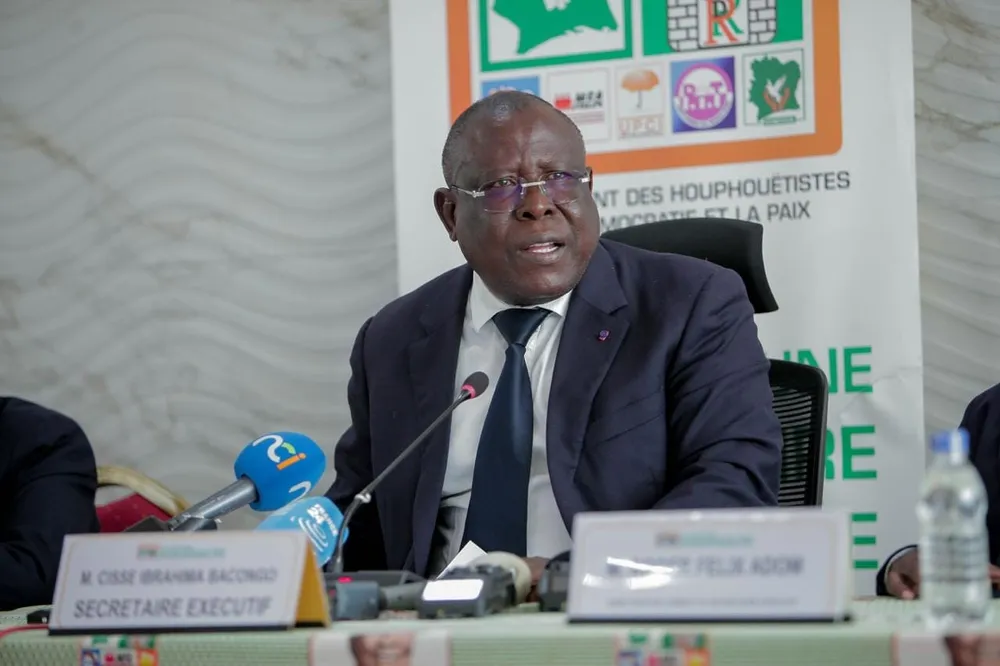 Cissé Bacongo en conférence de presse le 25 avril 2024