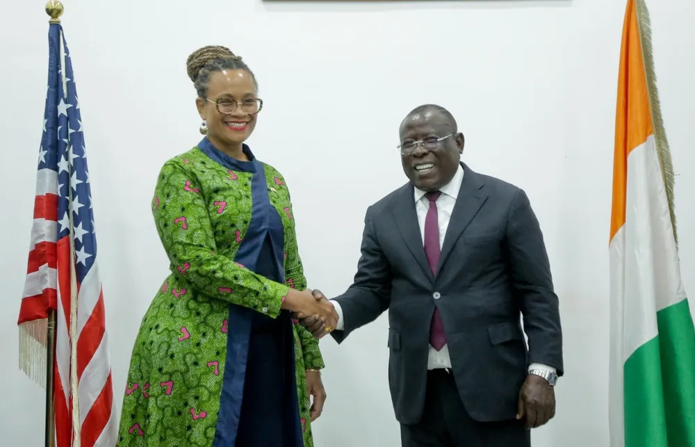 Rencontre entre l'Ambassadrice des États-Unis et Cissé Bacongo