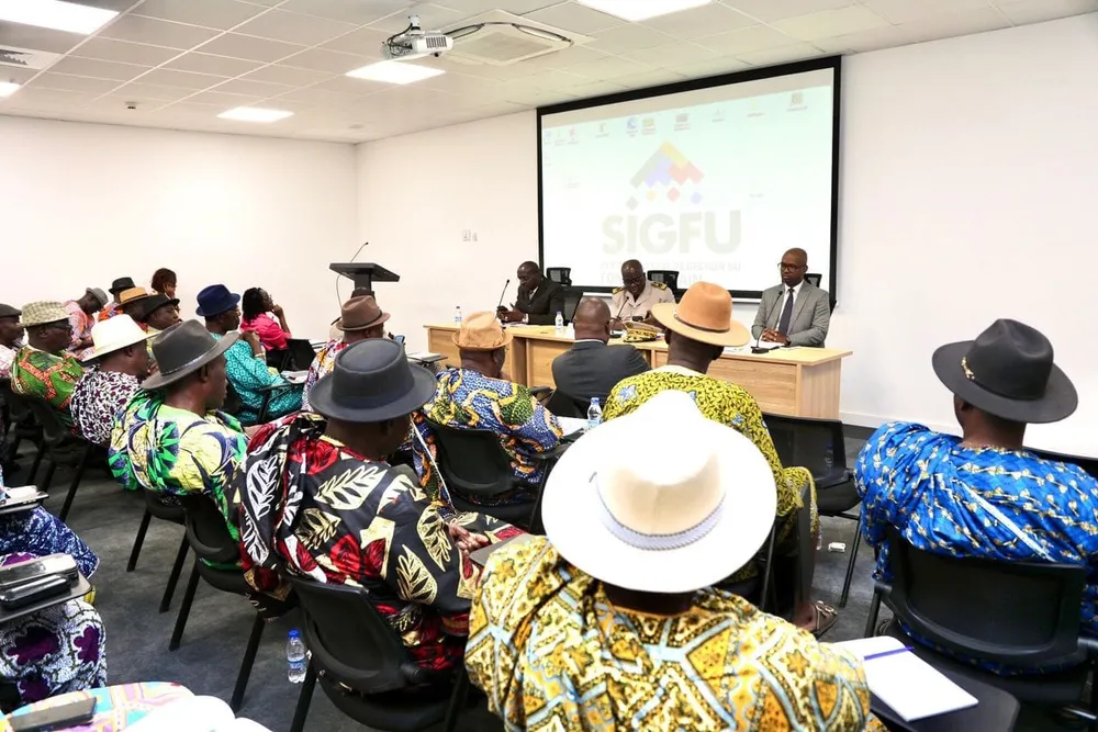 Chefs coutumiers des villages Akyé et Gnan du District d'Abidjan -