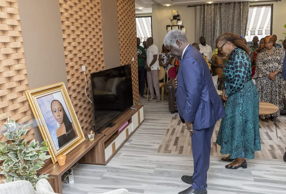Myss Belmonde Dogo, aux côtés du Premier Ministre, a présenté ce 15 août 2024 les condoléances du Président Ouattara après l'
