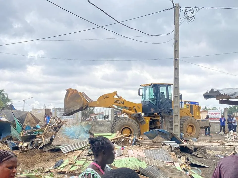 Démolition à Abobo Akeikoi
