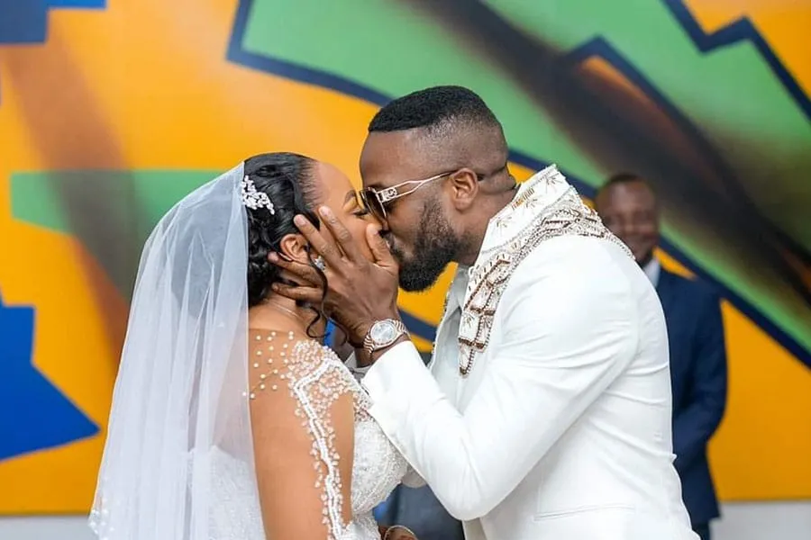 Le mariage de Kerozen et Bintou Coulibaly le samedi 28 septembre 2024