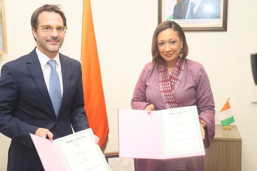 signature d'un accord sur le retour des biens culturels ivoiriens