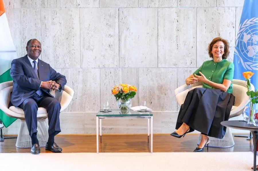 Alassane Ouattara lors d'un entretien avec Audrey Azoulay, DG de l'UNESCO, et les membres du jury du Prix Félix Houphouët-Boi