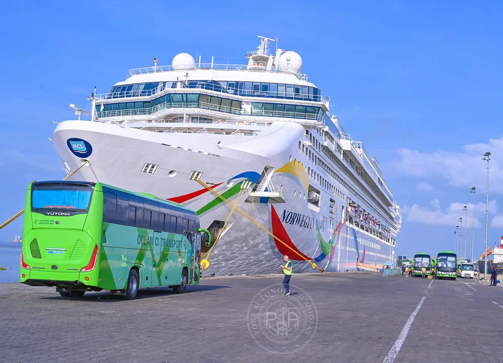 Norwegian Dawn à Abidjan