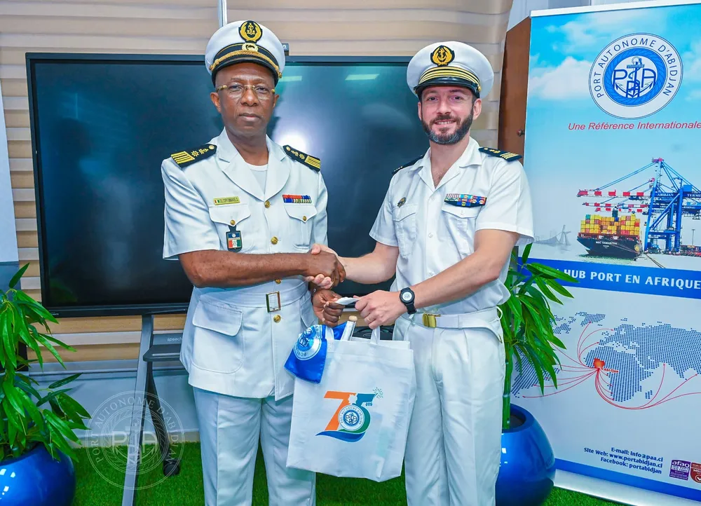 Port d’Abidjan : escale du patrouilleur français EV Jacoubet en Côte d’Ivoire