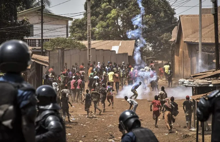 Amnesty : son dernier rapport contre Condé, « la police a commis des homicides dans des quartiers favorables à l’opposition après la présidentielle » image de l'article
