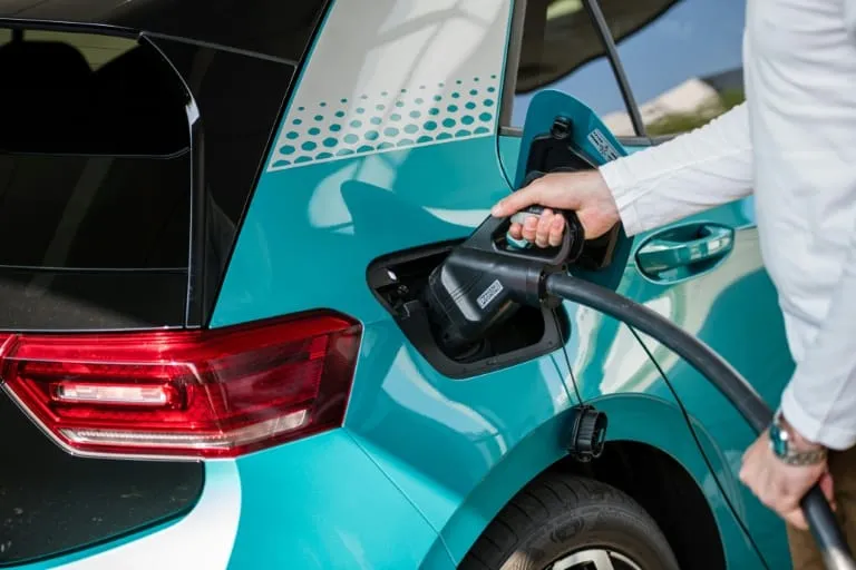 Véhicules électriques: le Burkina veut promouvoir les stations de recharge image de l'article