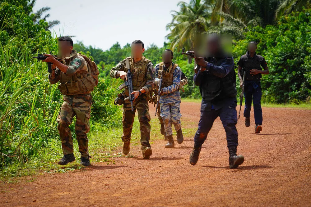 Côte d’Ivoire-France : que cachent les manœuvres militaires conjointes à Abidjan et Jacqueville ? image de l'article