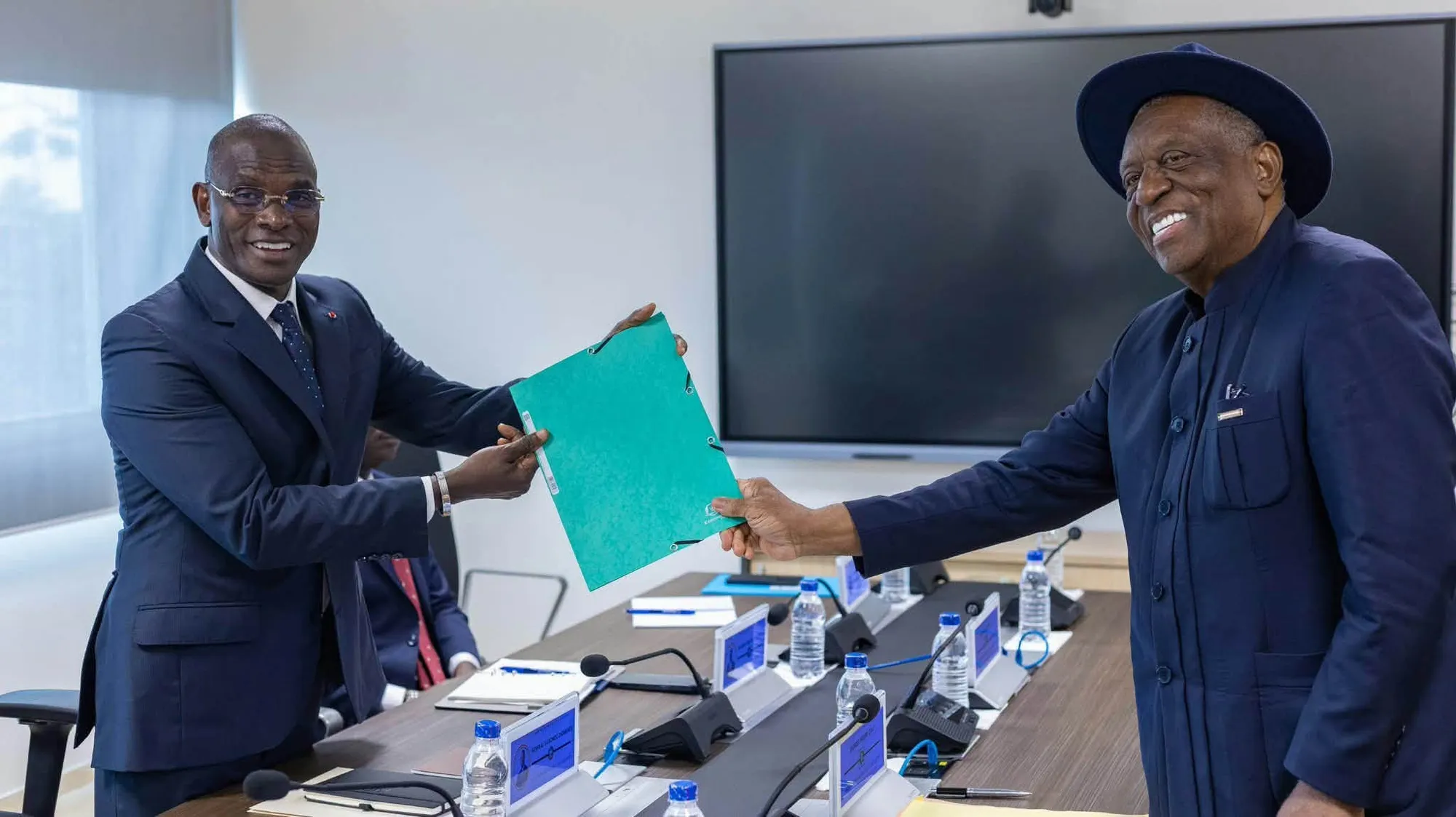 Réforme de la CEI : Arthur Banga défend la méthode du gouvernement