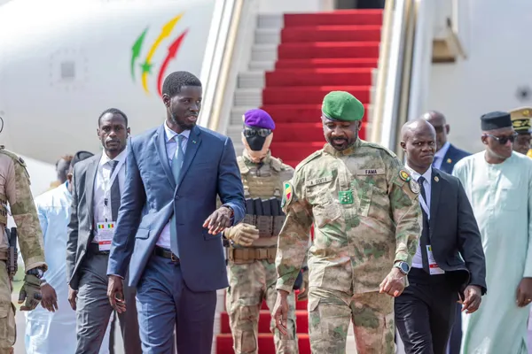 Sécurité au Sahel : Bassirou Diomaye Faye renouvelle son soutien à Assimi Goïta