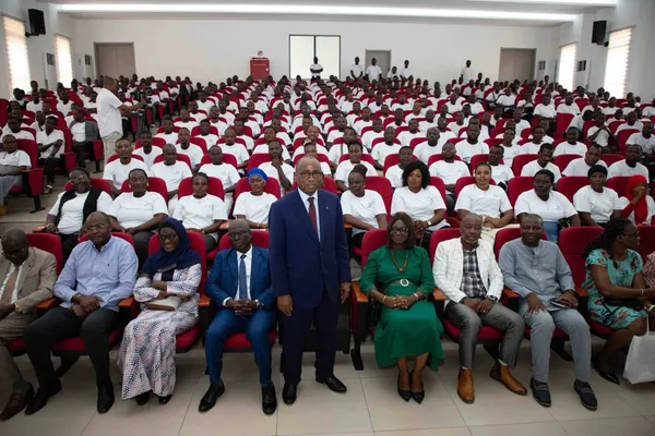 Enseignants contractuels en Côte d'Ivoire : 4900 professeurs recrutés pour la rentrée 2026-2027