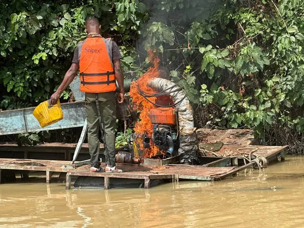Orpaillage illégal à Soubré : la BSSI détruit 17 dragues