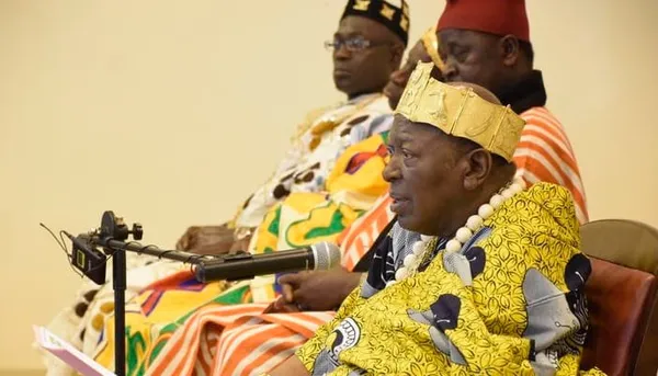 Sa majesté nanan Désiré Amon Tanoé, président de la CNRCT