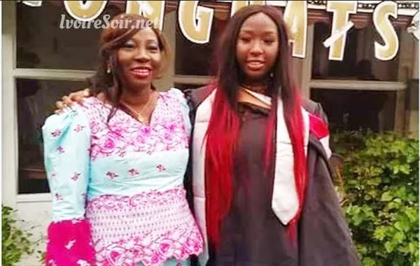 Kandia Camara et sa fille, lors d'une remise de diplôme aux Etats-Unis