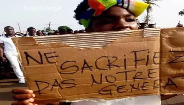 « Ne sacrifiez pas notre génération » : La Fesci marche pour soutenir les enseignants grévistes (10 images)