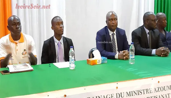 Lutte contre le chômage : Azoumana Moutayé octroie 2000 bons de formation en agriculture à des jeunes