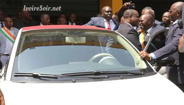 Dernière image de Soro après sa démission : Il quitte l’Assemblée nationale au volant de sa propre voiture