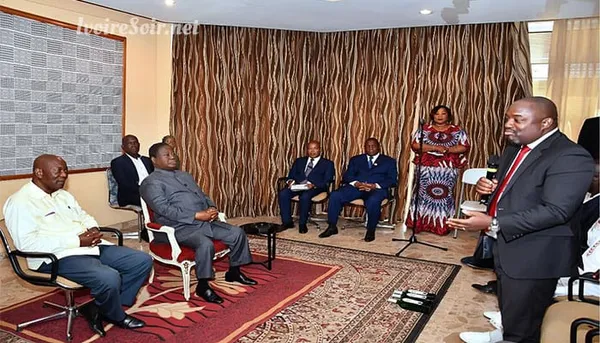 Quand les premiers étudiants « prisonniers politiques » de Ouattara rencontrent Bédié : 10 images inédites de l’UNA-Fesci à Daoukro