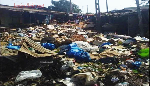 Ordures au marché de Dimbokro