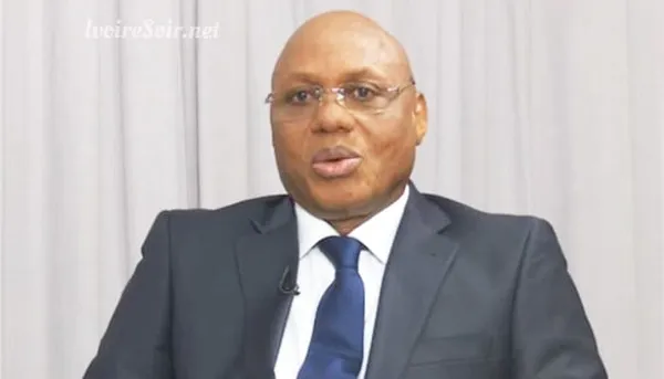 3ème mandat  : Le Prof Ouraga Obou (rédacteur de la Constitution) désavoue Ouattara, ce qu’il avait dit le 8 novembre 2016