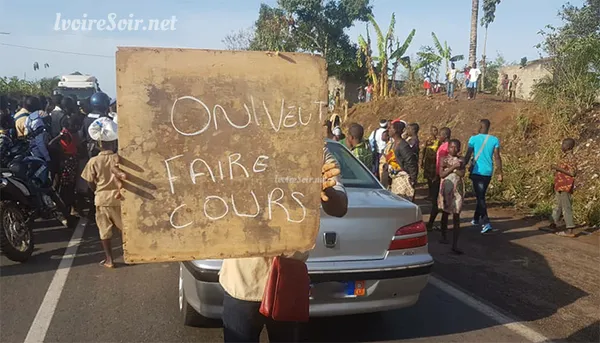 Après 2 mois, les parents d’élèves donnent enfin de la voix : « Nous invitons Ouattara à recevoir les enseignants comme il a reçu les mutins »
