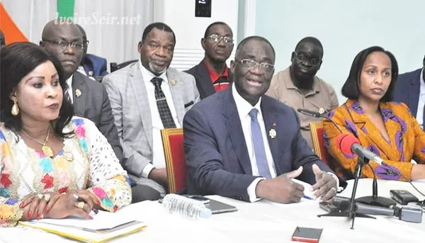 « Ce que l’opposition revendique, c’est le respect de la Constitution »
