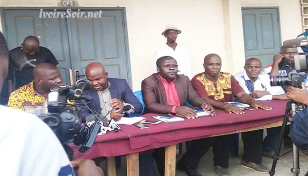 Côte d’Ivoire : Les enseignants du primaire et du secondaire décrètent une grève illimitée