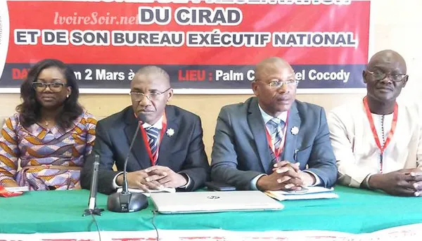 Mamadou Diomandé et des membres du Cirad