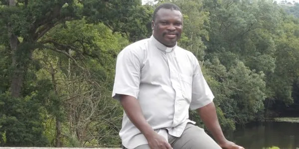 Burkina : l’Abbé Joël Yougbaré retrouvé mort pendu, un mois après son enlèvement