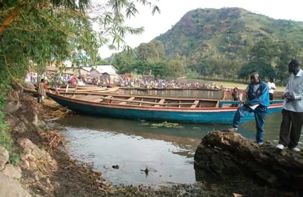 Ouganda : des joueurs et des supporters meurent dans un accident sur le lac Albert