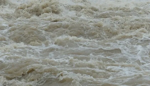 Naufrage d’une pirogue en RDC : Plus de 30 corps sans vie repêchés