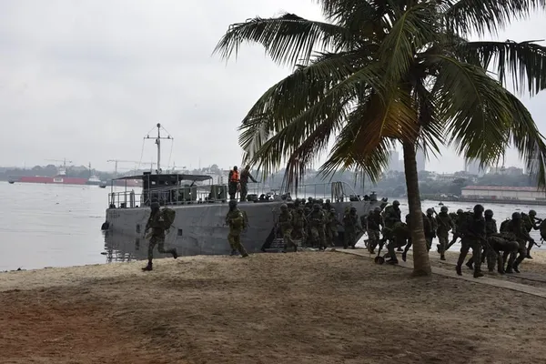 Exercice militaire naval « Grand African Nemo »: la marine française forme de la marine ivoirienne