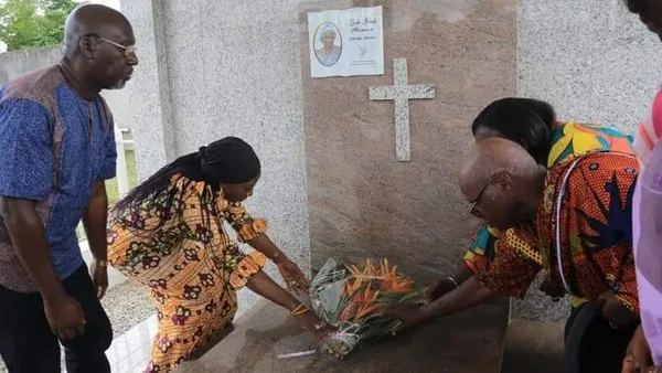 Kandia Camara sur la tombe de la mère Gbagbo: « tournez le dos aux démons de la division » (Images)
