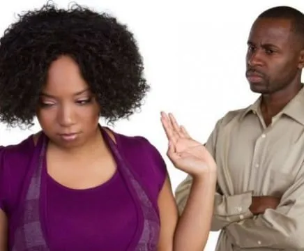 Une nouvelle loi punissant l’adultère et la cohabitation des couples non mariés en Indonésie