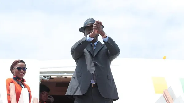 09 août 2019: départ d’Alassane Ouattara pour la France