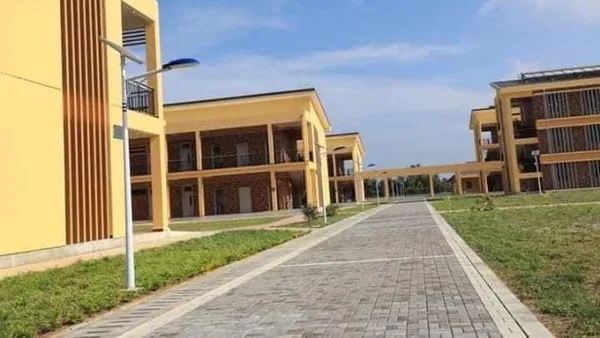 Côte d’Ivoire : les enseignants contractuels en formation